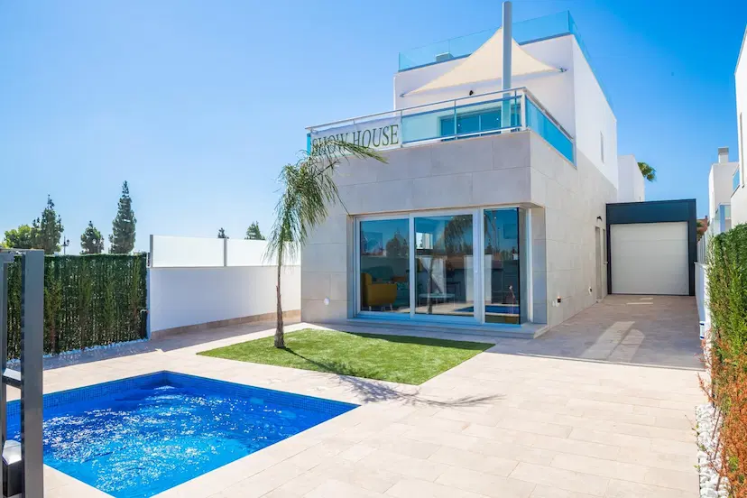 NEW BUILD VILLAS IN LOS ALCAZARES