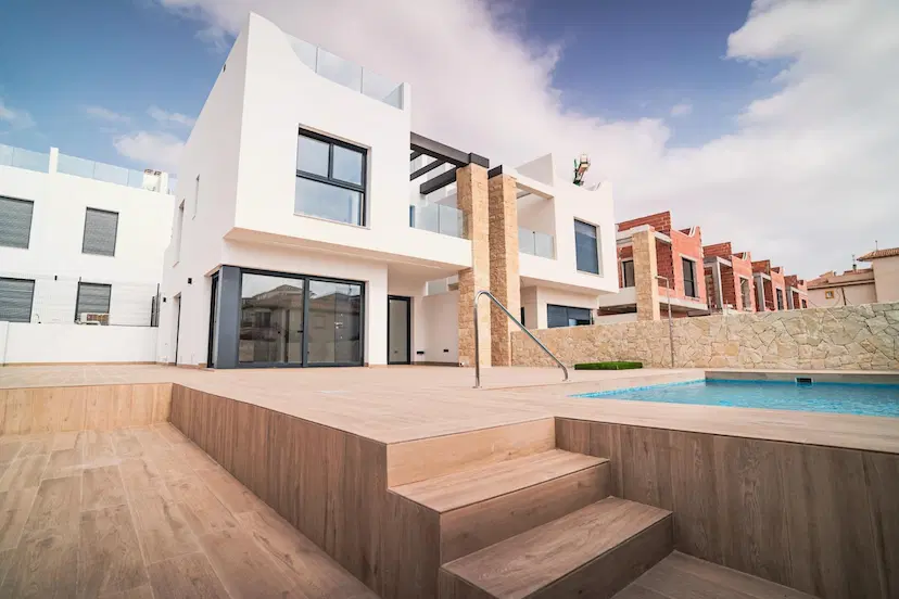 NEW BUILD RESIDENTIAL COMPLEX IN PUNTA PRIMA