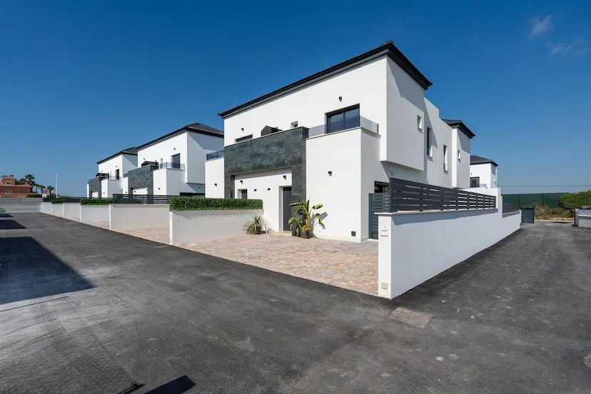 New Build Townhouses and Quads in Gran Alacant Near the Beach