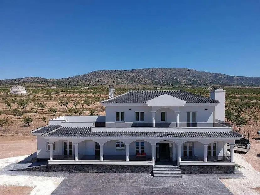 NEW BUILD VILLAS IN PINOSO