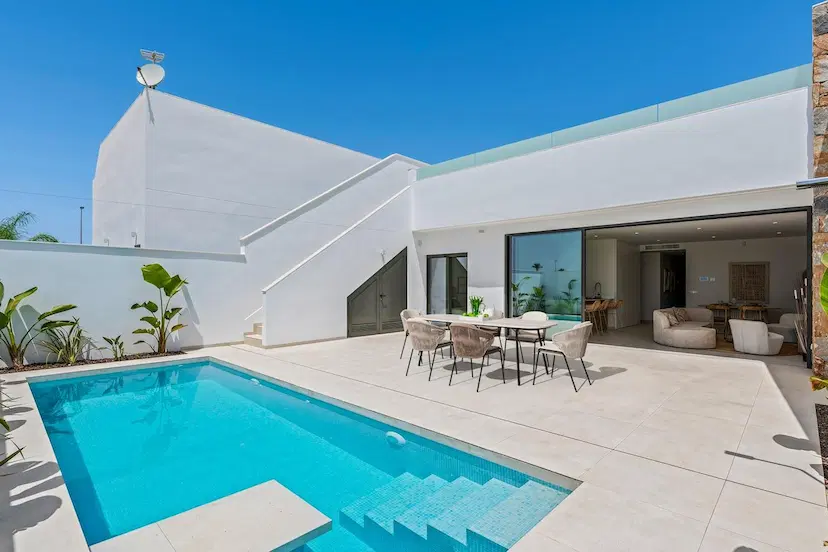 NEW BUILD TOWNHOSES IN LOS ALCAZARES